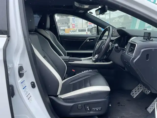 レクサス ＲＸ 450h Fスポーツ 神奈川県 2021(令3)年 2.5万km ホワイトノーヴァガラスフレーク 純正メモリナビ/　（CD・Bluetooth・USB・Miracast）/フルセグTV/パノラマルーフ/パワーバックドア/レザーシート/レクサスセーフティシステム/レーダークルーズコントロール/ヘッドアップディスプレイ/パノラミックビューモニター/置くだけ充電/全席シートヒーター/前席エアシート/前席パワーシート/AC100V/ステアリングヒーター/前後ドライブレコーダー/LEDヘッドライト/LEDフォグライト/クリアランスソナー/ビルトインETC2.0/社外21インチAW/RS-Rショックアブソーバー/スマートキー×2/カードキー/保証書/取扱説明書