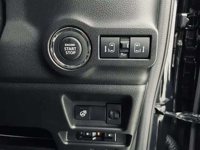 スズキ スペーシア カスタム HYBRID XS ターボ 道央・札幌 2024(令6)年 0.8万km ブルーイッシュブラックパール3 ・4WD/・デュアルセンサーブレーキサポートII/・レーダークルーズコントロール/・両側PSドア/・社外メモリーナビ（SKX-S807）/　CD/DVD/SD/USB/Bt/iPod/フルセグ/・LEDヘッドライト/・オートハイビーム/・オートライト/・HUD/・黒ハーフレザーシート/・シートヒーター（D/N）/・ステアリングヒーター/・前後コーナーセンサー/・パドルシフト/・オートブレーキホールド/・ビルトインETC/・ヘッドライトレベライザー/・スマートキー/・プッシュスタート/・純正15inchアルミ/・保証書（有）/・社外マフラー（柿本改 GT box 06＆S）