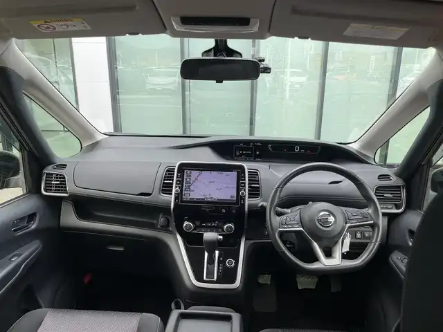 日産 セレナ ハイウェイスター Vセレクション 香川県 2018(平30)年 5.2万km ダイヤモンドブラック 登録時走行距離：51640km/純正9型ナビ/　CD DVD BT フルセグTV/全方位カメラ/ドライブレコーダー/ETC/両側パワースライドドア/エマージェンシーブレーキ/レーンキープアシスト/クルーズコントロール/クリアランスソナー/パーキングアシスト/アイドリングストップ/LEDヘッドライト/オートライト/フォグランプ/ロールサンシェード/ISOFIX/革巻きステアリング/ステアリングスイッチ/プッシュスタート/スマートキー/スペアキー