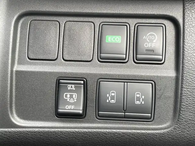日産 セレナ ハイウェイスター Vセレクション 香川県 2018(平30)年 5.2万km ダイヤモンドブラック 登録時走行距離：51640km/純正9型ナビ/　CD DVD BT フルセグTV/全方位カメラ/ドライブレコーダー/ETC/両側パワースライドドア/エマージェンシーブレーキ/レーンキープアシスト/クルーズコントロール/クリアランスソナー/パーキングアシスト/アイドリングストップ/LEDヘッドライト/オートライト/フォグランプ/ロールサンシェード/ISOFIX/革巻きステアリング/ステアリングスイッチ/プッシュスタート/スマートキー/スペアキー