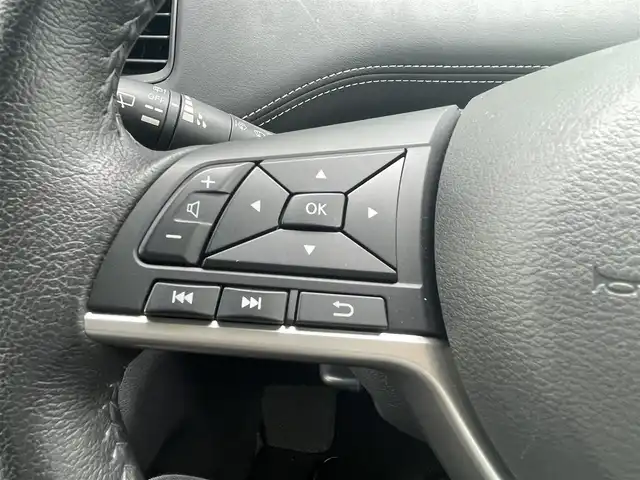 日産 セレナ ハイウェイスター Vセレクション 香川県 2018(平30)年 5.2万km ダイヤモンドブラック 登録時走行距離：51640km/純正9型ナビ/　CD DVD BT フルセグTV/全方位カメラ/ドライブレコーダー/ETC/両側パワースライドドア/エマージェンシーブレーキ/レーンキープアシスト/クルーズコントロール/クリアランスソナー/パーキングアシスト/アイドリングストップ/LEDヘッドライト/オートライト/フォグランプ/ロールサンシェード/ISOFIX/革巻きステアリング/ステアリングスイッチ/プッシュスタート/スマートキー/スペアキー