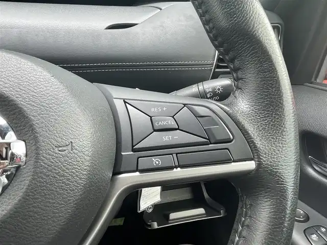 日産 セレナ ハイウェイスター Vセレクション 香川県 2018(平30)年 5.2万km ダイヤモンドブラック 登録時走行距離：51640km/純正9型ナビ/　CD DVD BT フルセグTV/全方位カメラ/ドライブレコーダー/ETC/両側パワースライドドア/エマージェンシーブレーキ/レーンキープアシスト/クルーズコントロール/クリアランスソナー/パーキングアシスト/アイドリングストップ/LEDヘッドライト/オートライト/フォグランプ/ロールサンシェード/ISOFIX/革巻きステアリング/ステアリングスイッチ/プッシュスタート/スマートキー/スペアキー