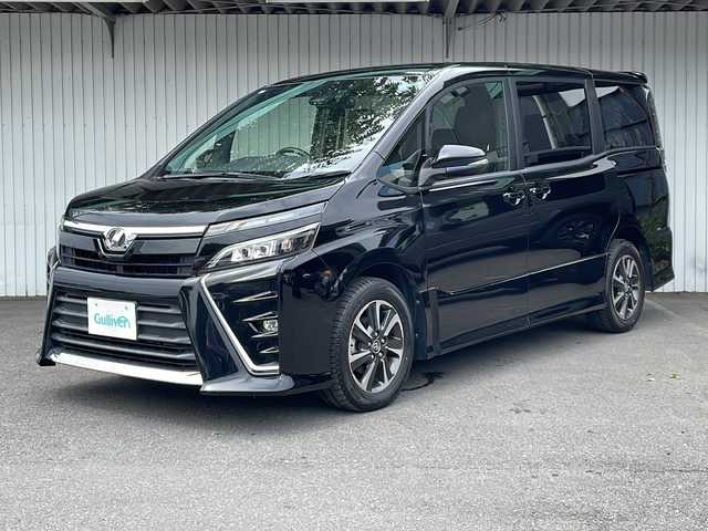トヨタ ヴォクシー ZS 長野県 2017(平29)年 4.6万km ブラック トヨタセーフティセンス/純正１０型ナビフルセグTV/純正１２型フリップダウンモニター/両側パワースライドドア/バックカメラ/ビルトインETC/LEDヘッドライト/純正１６インチアルミ/クルーズコントロール