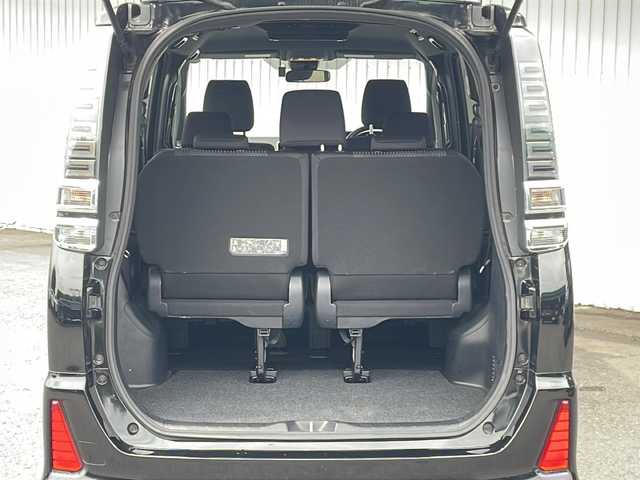 トヨタ ヴォクシー ZS 長野県 2017(平29)年 4.6万km ブラック トヨタセーフティセンス/純正１０型ナビフルセグTV/純正１２型フリップダウンモニター/両側パワースライドドア/バックカメラ/ビルトインETC/LEDヘッドライト/純正１６インチアルミ/クルーズコントロール