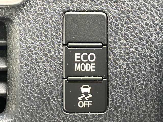 トヨタ ヴォクシー ZS 長野県 2017(平29)年 4.6万km ブラック トヨタセーフティセンス/純正１０型ナビフルセグTV/純正１２型フリップダウンモニター/両側パワースライドドア/バックカメラ/ビルトインETC/LEDヘッドライト/純正１６インチアルミ/クルーズコントロール