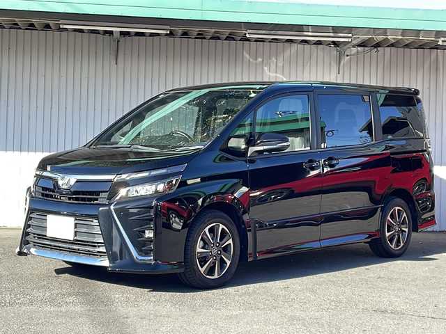トヨタ ヴォクシー ZS 大阪府 2017(平29)年 4.6万km ブラック トヨタセーフティセンス/純正１０型ナビフルセグTV/純正１２型フリップダウンモニター/両側パワースライドドア/バックカメラ/ビルトインETC/LEDヘッドライト/純正１６インチアルミ/クルーズコントロール
