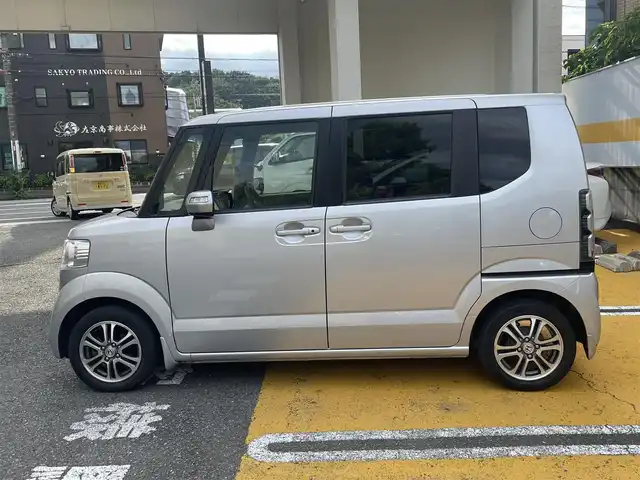 ホンダ Ｎ ＢＯＸ ＋ G Lパッケージ 静岡県 2014(平26)年 10.9万km カトラリーシルバーM ワンオーナー/純正ナビ/CD/SD/片側パワースライドドア/前方ドライブレコーダー/ETC/HIDヘッドライト/オートライト/スマートキー×2/保証書/取扱説明書/ナビ取扱説明書/H28/31/R3/5/7点検記録簿有