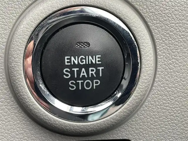 ダイハツ ミラ イース G SAⅢ 熊本県 2017(平29)年 3.1万km スカイブルーメタリック 純正ナビ/・AM/FM/CD/DVD/SD/iPod/BT/・フルセグTV/バックカメラ/横滑り防止機能/衝突被害軽減システム/アイドリングストップ/レーンキープアシスト/オートマチックハイビーム/前後コーナーセンサー/オートライト/・LEDライト/・ヘッドライトレベライザー/D/N席シートヒーター/前方ドライブレコーダー/ETC/電動格納ミラー/ドアバイザー/純正フロアマット/純正アルミホイール/スマートキー/・スペアキー