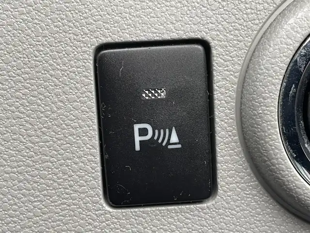 ダイハツ ミラ イース G SAⅢ 熊本県 2017(平29)年 3.1万km スカイブルーメタリック 純正ナビ/・AM/FM/CD/DVD/SD/iPod/BT/・フルセグTV/バックカメラ/横滑り防止機能/衝突被害軽減システム/アイドリングストップ/レーンキープアシスト/オートマチックハイビーム/前後コーナーセンサー/オートライト/・LEDライト/・ヘッドライトレベライザー/D/N席シートヒーター/前方ドライブレコーダー/ETC/電動格納ミラー/ドアバイザー/純正フロアマット/純正アルミホイール/スマートキー/・スペアキー