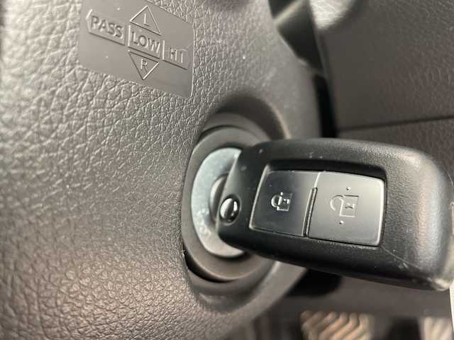 日産 エクストレイル 20S 愛知県 2018(平30)年 1万km ブリリアントホワイトパール オーディオ/４WD/ダウンヒルアシストコントロール/ドライブレコーダー/ETC/アイドリングストップ/ステアリングスイッチ/横滑り防止装置/リモコンキー