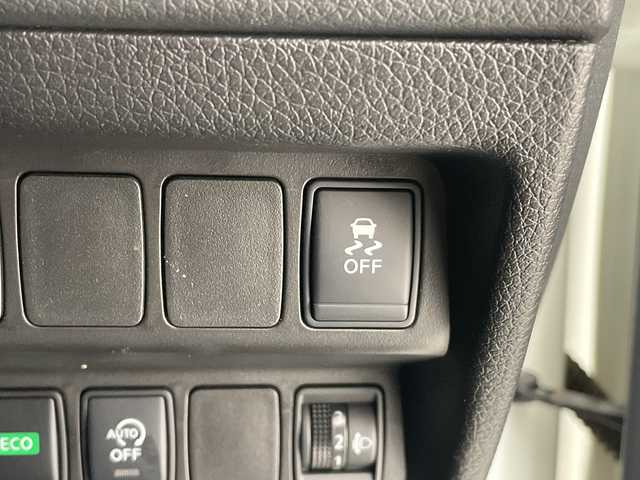 日産 エクストレイル 20S 愛知県 2018(平30)年 1万km ブリリアントホワイトパール オーディオ/４WD/ダウンヒルアシストコントロール/ドライブレコーダー/ETC/アイドリングストップ/ステアリングスイッチ/横滑り防止装置/リモコンキー