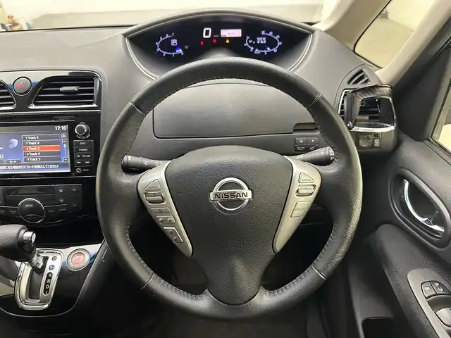 日産 セレナ ハイウェイS S HV Aセーフ 兵庫県 2015(平27)年 7.1万km タイガーアイブラウン ・純正SDナビ/・全方位カメラ/・前方ドライブレコーダー/・ビルドインETC/・両側パワースライドドア/・前後コーナーセンサー/・オートライト/・LEDヘッドライト/・衝突軽減ブレーキ/・レーンキープアシスト/・オートクルーズコントロール/・純正16インチアルミホイール/・スマートキー/・スペアキー1本/・プッシュスタート