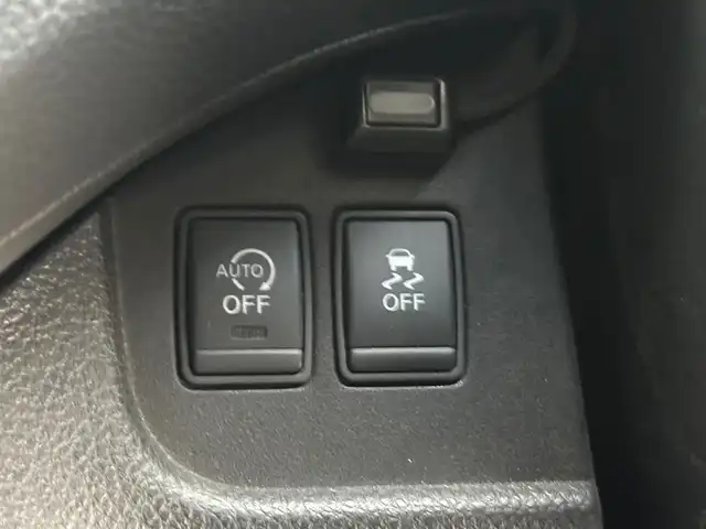 日産 セレナ ハイウェイS S HV Aセーフ 兵庫県 2015(平27)年 7.1万km タイガーアイブラウン ・純正SDナビ/・全方位カメラ/・前方ドライブレコーダー/・ビルドインETC/・両側パワースライドドア/・前後コーナーセンサー/・オートライト/・LEDヘッドライト/・衝突軽減ブレーキ/・レーンキープアシスト/・オートクルーズコントロール/・純正16インチアルミホイール/・スマートキー/・スペアキー1本/・プッシュスタート