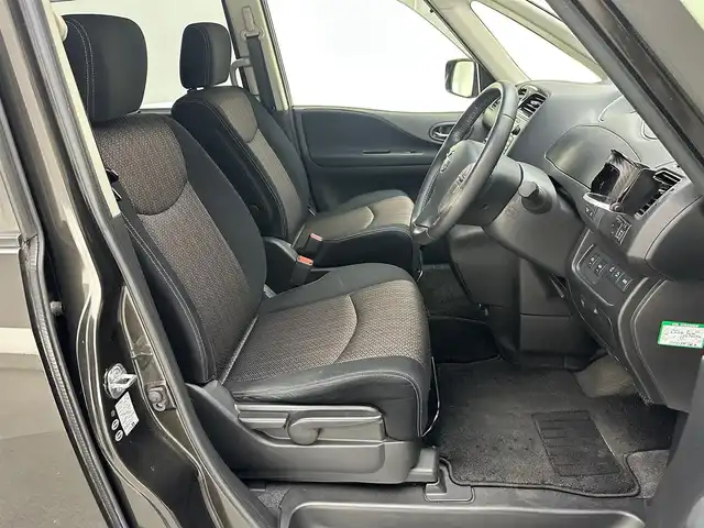 日産 セレナ ハイウェイS S HV Aセーフ 兵庫県 2015(平27)年 7.1万km タイガーアイブラウン ・純正SDナビ/・全方位カメラ/・前方ドライブレコーダー/・ビルドインETC/・両側パワースライドドア/・前後コーナーセンサー/・オートライト/・LEDヘッドライト/・衝突軽減ブレーキ/・レーンキープアシスト/・オートクルーズコントロール/・純正16インチアルミホイール/・スマートキー/・スペアキー1本/・プッシュスタート