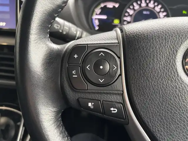 トヨタ ヴォクシー ハイブリッド ZS 煌Ⅱ 京都府 2019(平31)年 8.7万km ブラック トヨタセーフティセンス/・プリクラッシュセーフティシステム/・レーンディバーチャーアラート/・オートマチックハイビーム/・先行者発進告知機能/純正メモリーナビ、地デジ、Bluetooth/　型番　NSZT-W68T/ビルトインETC/バックカメラ/両側パワースライドドア/クルーズコントロール/LEDヘッドランプ/純正16インチアルミホイール/保証書