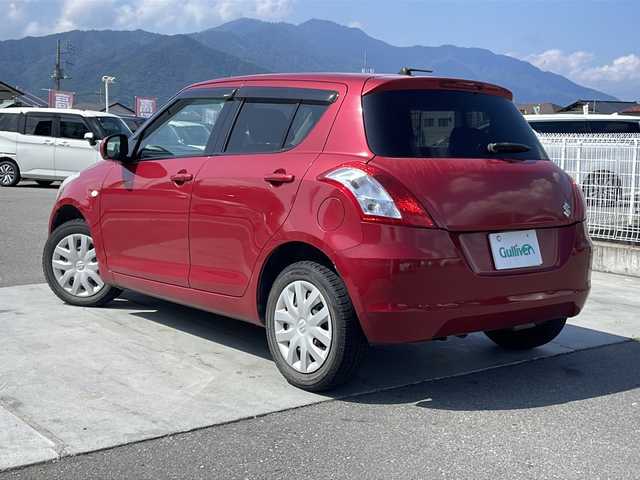 スズキ スイフト XG 山梨県 2011(平23)年 6.2万km アブレイズレッドパール2 4WD/パイオニア製CDデッキ/（DEM-350）/プッシュスタート/ハロゲンヘッドライト/プッシュスタート/スペアキー/盗難防止装置/純正ホイール