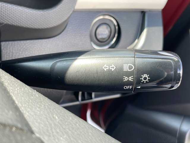 スズキ スイフト XG 山梨県 2011(平23)年 6.2万km アブレイズレッドパール2 4WD/パイオニア製CDデッキ/（DEM-350）/プッシュスタート/ハロゲンヘッドライト/プッシュスタート/スペアキー/盗難防止装置/純正ホイール