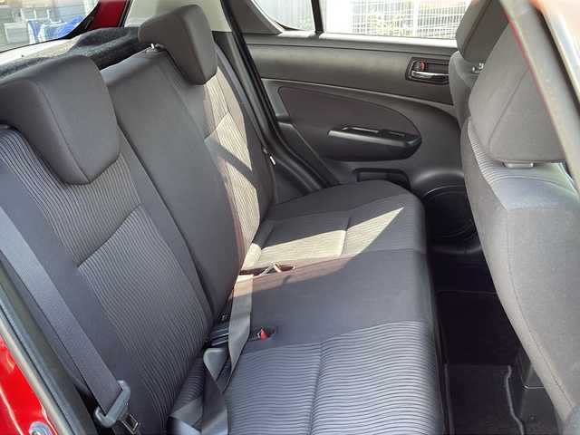 スズキ スイフト XG 山梨県 2011(平23)年 6.2万km アブレイズレッドパール2 4WD/パイオニア製CDデッキ/（DEM-350）/プッシュスタート/ハロゲンヘッドライト/プッシュスタート/スペアキー/盗難防止装置/純正ホイール