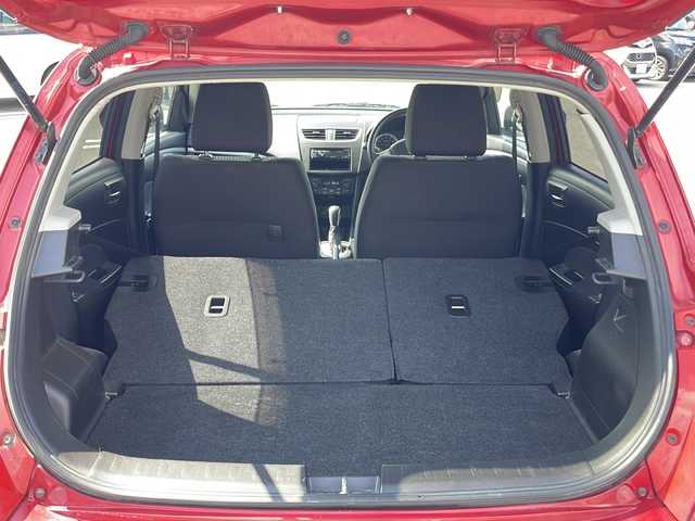 スズキ スイフト XG 山梨県 2011(平23)年 6.2万km アブレイズレッドパール2 4WD/パイオニア製CDデッキ/（DEM-350）/プッシュスタート/ハロゲンヘッドライト/プッシュスタート/スペアキー/盗難防止装置/純正ホイール
