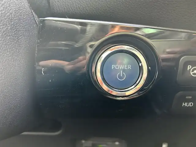 トヨタ プリウス A 福岡県 2016(平28)年 5.4万km ホワイトパールクリスタルシャイン 純正ナビ/・BT/・フルセグTV/・バックカメラ/純正ETC/クルーズコントロール/レーンキープアシスト/衝突被害軽減ブレーキ/LEDヘッドライト/オートライト/前後コーナーセンサー/パーキングアシスト/純正フロアマット/社外AW