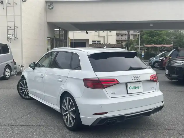 アウディ Ａ３ SB 1．4 TFSI スポーツ 兵庫県 2018(平30)年 8.5万km パール ワンオーナー/保証書/取扱説明書/純正メモリーナビ/バックカメラ/Bluetooth/ワンセグ/ステアリングスイッチ/純正フロアマット/純正アルミホイール/ETC2.0/ハーフレザー/シートヒーター/パドルシフト/オートライト/電動格納ミラー/スマートキー
