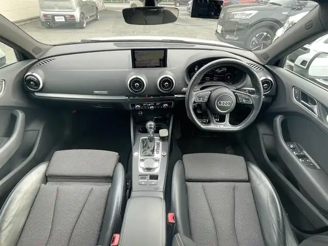 アウディ Ａ３ SB 1．4 TFSI スポーツ 兵庫県 2018(平30)年 8.5万km パール ワンオーナー/保証書/取扱説明書/純正メモリーナビ/バックカメラ/Bluetooth/ワンセグ/ステアリングスイッチ/純正フロアマット/純正アルミホイール/ETC2.0/ハーフレザー/シートヒーター/パドルシフト/オートライト/電動格納ミラー/スマートキー