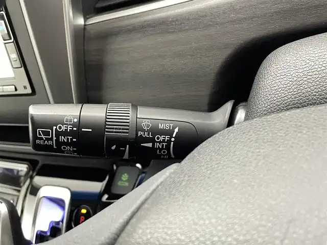 ホンダ フリード ハイブリット G ホンダセンシング 熊本県 2019(平31)年 4.5万km プレミアムクリスタルレッドM ●ギャザーズナビVXM-174VFXi/(CD/DVD/Bluetooth)/●ビルトインETC/●ハーフレザーシート/●バックカメラ/●レ－ダークルーズコントロール/●両側パワースライドドア/●衝突被害軽減システム/●レーンキープアシスト/●前後クリアランスソナー/●横滑り防止/●オートライト/●LEDヘッドライト/●スマートキー/●プッシュスタート/●スペアキー1本/●革巻きステアリング/●ステアリングスイッチ/●純正15インチアルミホイール/●純正フロアマット/●保証書/●取扱説明書