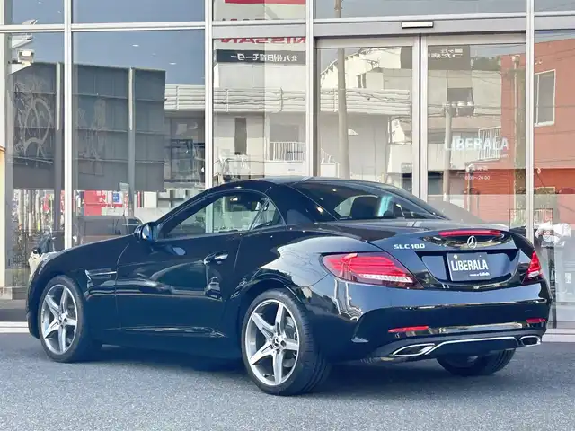 メルセデス・ベンツ ＳＬＣ１８０ スポーツ 福岡県 2019(令1)年 1.5万km オブシディアンブラック 黒革　/ＡＣＣ　/ＢＳＭ　/純正ナビ／フルセグ　/Ｂｌｕｅｔｏｏｔｈ　/Ｂカメラ　/ＡｐｐｌｅＣａｒＰｌａｙ　/ＡｎｄｒｏｉｄＡｕｔｏ　/メモリ付パワーシート　/シートヒーター　/パドルシフト　/純正１８インチＡＷ