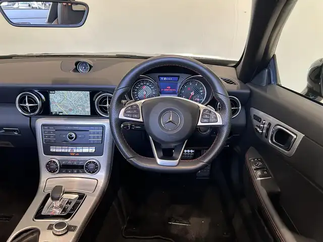 メルセデス・ベンツ ＳＬＣ１８０ スポーツ 福岡県 2019(令1)年 1.5万km オブシディアンブラック 黒革　/ＡＣＣ　/ＢＳＭ　/純正ナビ／フルセグ　/Ｂｌｕｅｔｏｏｔｈ　/Ｂカメラ　/ＡｐｐｌｅＣａｒＰｌａｙ　/ＡｎｄｒｏｉｄＡｕｔｏ　/メモリ付パワーシート　/シートヒーター　/パドルシフト　/純正１８インチＡＷ