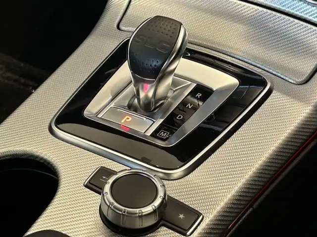 メルセデス・ベンツ ＳＬＣ１８０ スポーツ 福岡県 2019(令1)年 1.5万km オブシディアンブラック 黒革　/ＡＣＣ　/ＢＳＭ　/純正ナビ／フルセグ　/Ｂｌｕｅｔｏｏｔｈ　/Ｂカメラ　/ＡｐｐｌｅＣａｒＰｌａｙ　/ＡｎｄｒｏｉｄＡｕｔｏ　/メモリ付パワーシート　/シートヒーター　/パドルシフト　/純正１８インチＡＷ