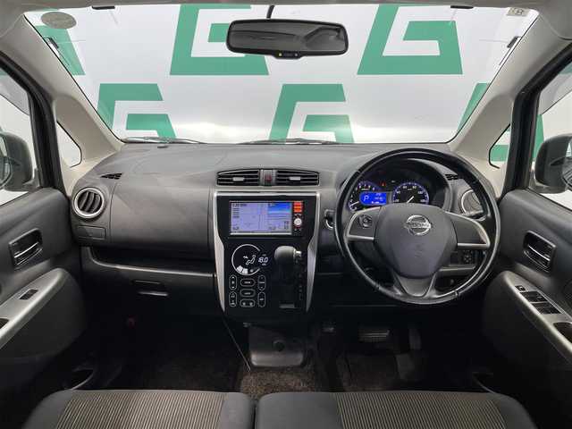 日産 デイズ ハイウェイスターG 鹿児島県 2013(平25)年 13.3万km プレミアムパープルP 純正７インチナビ【ＭＭ１１３Ｄ－Ｗ】/・ワンセグTV/・CD/・AM/FM/・SD　/アラウンドビューモニター　/アイドリングストップ　/革巻きステアリング　/ステアリングリモコン　/フロントフォグライト　/電動格納ミラー　/ドアバイザー　/純正アルミホイール/スマートキー/プッシュスタート