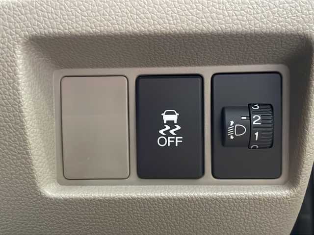 ホンダ Ｎ ＷＧＮ G 鳥取県 2018(平30)年 3万km ルナシルバーM ＰＩｏｎｅｅｒＣＤ＆ＵＳＢオーディオ/スマートキー　/プッシュスタート　/ＥＣＯＮボタン　/電動格納ミラー　/アイドリングストップ　/オートエアコン　/ＡｌｌｅｒＣｌｅａｎシート　/Ｗエアバック　/ワンオーナー　/禁煙車