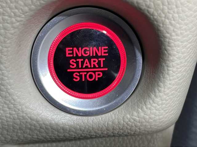 ホンダ Ｎ ＢＯＸ G L ホンダセンシング 沖縄県 2018(平30)年 6.3万km プレミアムピンクP 禁煙車/ホンダセンシング/社外ナビ/・ＣＤ／ＤＶＤ/バックカメラ/ビルトインＥＴＣ/ＵＳＢ入力端子/アクティブクルーズコントロール/衝突軽減ブレーキ/誤発進抑制機能/チップアップシート/ＬＥＤヘッドライト/片側パワースライド/スペアキー/取扱説明書/保証書