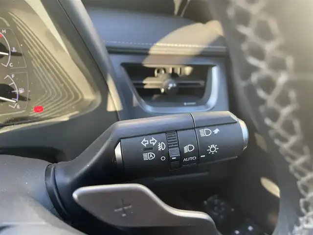 レクサス ＵＸ 250h バージョンC 長崎県 2021(令3)年 3.7万km テレーンカーキマイカM レクサスセーフティシステム/純正ナビ/（フルセグ・DVD・SD・BT・ミラキャスト・USB)/合皮レザーシート/運転席シートメモリー/パドルシフト/オートライト/LEDヘッドライト/ステアリングスイッチ/ステアリングヒーター/前席パワーシート/前席シートヒーター/ドライブレコーダー/ETC2.0/バックカメラ/レーダークルーズコントロール/レーンキープアシスト/クリアランスソナー/スペアキー