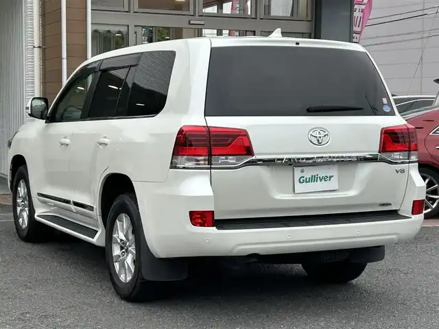 トヨタ ランドクルーザー AX Gセレクション 埼玉県 2017(平29)年 3.2万km ホワイトパールクリスタルシャイン ワンオーナー/純正ナビ/サンルーフ/レザーシート/デュアルエアコン/４WD/バック、フロント、サイドカメラ/フルセグ/ビルトインETC2.0/Bluetooth/純正フロアマット/クルコン/ハンドルヒーター/プリクラッシュセーフティ/クリアランスソナー/USBポート