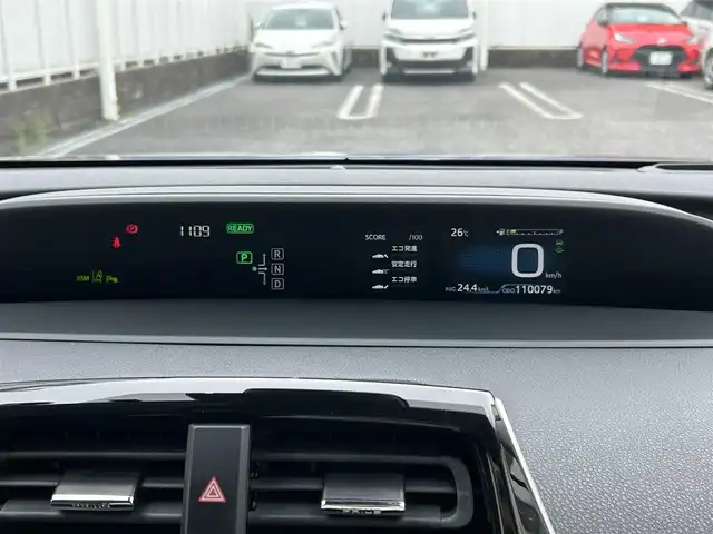 トヨタ プリウス A 愛知県 2016(平28)年 11万km ダークブルーマイカM 純正SDナビ(FM/AM/CD/DVD/BT/HDMI/ワンセグ)/トヨタセーフティーセンスP/　・プリクラッシュセーフティー/　・レーンディーパーチャーアラート/　・ブラインドスポットモニター/　・アドバンスドパーキングシステム/　・レーダークルーズコントロール/クリアランスソナー・コーナーセンサー/バックカメラ/革巻きステアリング/ドライブレコーダー/LEDヘッドライト/フォグランプ/純正AW15インチ/電動格納ミラー/トノカバー/ETC/純正フロアマット/プッシュスタート/スマートキー/ステアリングリモコン/ハンズフリー/ABS/取扱説明書・保証書