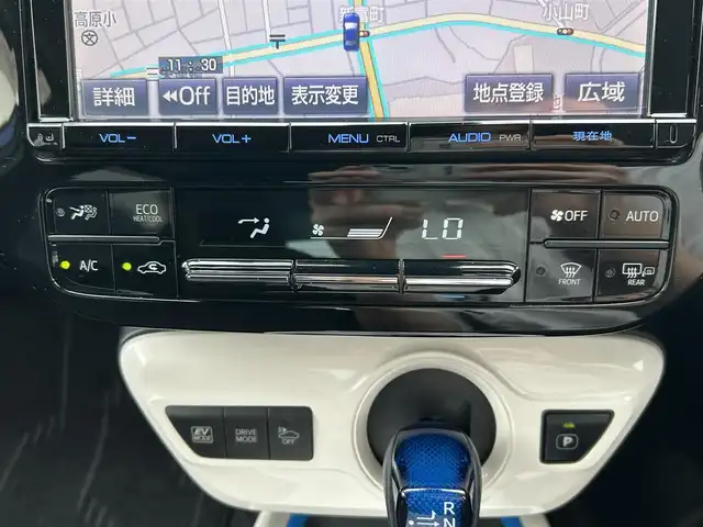 トヨタ プリウス A 愛知県 2016(平28)年 11万km ダークブルーマイカM 純正SDナビ(FM/AM/CD/DVD/BT/HDMI/ワンセグ)/トヨタセーフティーセンスP/　・プリクラッシュセーフティー/　・レーンディーパーチャーアラート/　・ブラインドスポットモニター/　・アドバンスドパーキングシステム/　・レーダークルーズコントロール/クリアランスソナー・コーナーセンサー/バックカメラ/革巻きステアリング/ドライブレコーダー/LEDヘッドライト/フォグランプ/純正AW15インチ/電動格納ミラー/トノカバー/ETC/純正フロアマット/プッシュスタート/スマートキー/ステアリングリモコン/ハンズフリー/ABS/取扱説明書・保証書