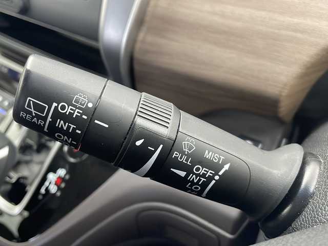 ホンダ フリード ハイブリット G ホンダセンシング 栃木県 2020(令2)年 6.8万km プレミアムクリスタルオレンジM 純正ナビ/・Bluetooth/・CD/DVD/・フルセグテレビ/・SD音楽録音/ホンダセンシング/・衝突軽減ブレーキ/・誤発進抑制機能/・クルーズコントロール/・車線維持支援システム/・路外逸脱抑制機能/・先行車発進お知らせ機能/・標識認識機能/バックカメラ/両側パワースライドドア/シートヒーター/衝突軽減ブレーキ/レーンキープアシスト/クルーズコントロール/前後ドライブレコーダー/ビルトインETC/LEDヘッドライト