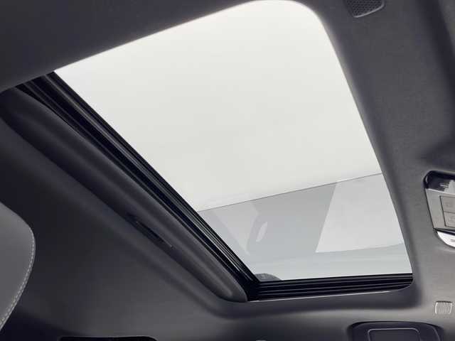 トヨタ ランドクルーザー ２５０ VX 千葉県 2025(令7)年 0.5万km プラチナホワイトパールマイカ 衝突被害軽減システム／レーンキープアシスト/コーナーセンサー（前後）/ブラインドスポットモニター/レーダークルーズコントロール/サンルーフ/純正メモリナビ/　（Bluetooth/USB入力端子/フルセグTV/Miracast）/HDMI/車外カメラ/　（バック/全方位）/純正ビルトインETC2.0/純正ドライブレコーダー（前方のみ）/パワーシート（D席）/シートヒーター（D/N席）/エアーシート（D/N席）/デジタルインナーミラー/ワイヤレス充電/MTモード付AT/ルーフレール/オートハイビーム/LEDヘッドライト/純正18インチアルミホイール