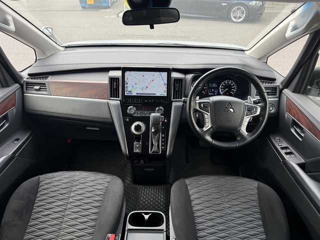 三菱 デリカＤ：５ G パワーパッケージ 愛知県 2023(令5)年 4.1万km ホワイトダイヤモンド /ワンオーナー//純正10インチナビ//純正フルセグTV//AM/FM/BT/DVD/CD/SD/USB/iPod/HDMI/AUX//ビルトインETC//電動サイドステップ//追従機能付きクルーズコントロール//横滑り防止装置//衝突被害軽減ブレーキ//ヒルスタートアシスト//誤発進抑制機能//電動パーキングブレーキ//オートホールドスイッチ//ドライブモードセレクター//ECO MODE//ステアスイッチ//パドルシフト//ステアリングヒーター//リヤヒーター//リヤクーラー//両側パワースライドドア//パワーバックドア//オートリトラミラー//パワーシート(D)/シートヒーター(D/N)//純正LEDオートライト//オートハイビーム//フロントフォグランプ//純正18インチアルミホイール//ドアバイザー//イモビライザー//ISOFIX//スマートキー//スペアキー1本//ダブル/カーテンエアバック//取扱説明書//ナビ説明書//保証書//記録簿(R6/R7)