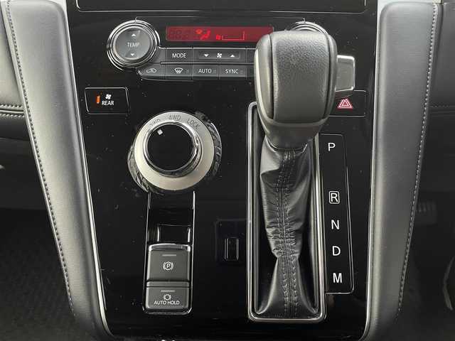 三菱 デリカＤ：５ G パワーパッケージ 愛知県 2023(令5)年 4.1万km ホワイトダイヤモンド /ワンオーナー//純正10インチナビ//純正フルセグTV//AM/FM/BT/DVD/CD/SD/USB/iPod/HDMI/AUX//ビルトインETC//電動サイドステップ//追従機能付きクルーズコントロール//横滑り防止装置//衝突被害軽減ブレーキ//ヒルスタートアシスト//誤発進抑制機能//電動パーキングブレーキ//オートホールドスイッチ//ドライブモードセレクター//ECO MODE//ステアスイッチ//パドルシフト//ステアリングヒーター//リヤヒーター//リヤクーラー//両側パワースライドドア//パワーバックドア//オートリトラミラー//パワーシート(D)/シートヒーター(D/N)//純正LEDオートライト//オートハイビーム//フロントフォグランプ//純正18インチアルミホイール//ドアバイザー//イモビライザー//ISOFIX//スマートキー//スペアキー1本//ダブル/カーテンエアバック//取扱説明書//ナビ説明書//保証書//記録簿(R6/R7)