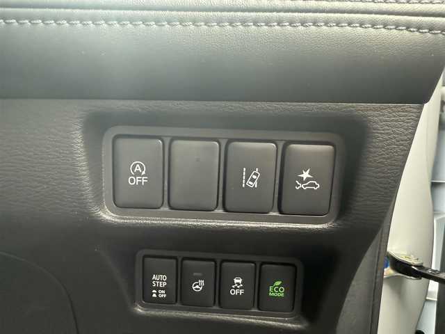 三菱 デリカＤ：５ G パワーパッケージ 愛知県 2023(令5)年 4.1万km ホワイトダイヤモンド /ワンオーナー//純正10インチナビ//純正フルセグTV//AM/FM/BT/DVD/CD/SD/USB/iPod/HDMI/AUX//ビルトインETC//電動サイドステップ//追従機能付きクルーズコントロール//横滑り防止装置//衝突被害軽減ブレーキ//ヒルスタートアシスト//誤発進抑制機能//電動パーキングブレーキ//オートホールドスイッチ//ドライブモードセレクター//ECO MODE//ステアスイッチ//パドルシフト//ステアリングヒーター//リヤヒーター//リヤクーラー//両側パワースライドドア//パワーバックドア//オートリトラミラー//パワーシート(D)/シートヒーター(D/N)//純正LEDオートライト//オートハイビーム//フロントフォグランプ//純正18インチアルミホイール//ドアバイザー//イモビライザー//ISOFIX//スマートキー//スペアキー1本//ダブル/カーテンエアバック//取扱説明書//ナビ説明書//保証書//記録簿(R6/R7)