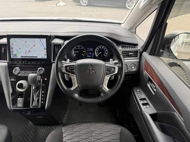 三菱 デリカＤ：５ G パワーパッケージ 愛知県 2023(令5)年 4.1万km ホワイトダイヤモンド /ワンオーナー//純正10インチナビ//純正フルセグTV//AM/FM/BT/DVD/CD/SD/USB/iPod/HDMI/AUX//ビルトインETC//電動サイドステップ//追従機能付きクルーズコントロール//横滑り防止装置//衝突被害軽減ブレーキ//ヒルスタートアシスト//誤発進抑制機能//電動パーキングブレーキ//オートホールドスイッチ//ドライブモードセレクター//ECO MODE//ステアスイッチ//パドルシフト//ステアリングヒーター//リヤヒーター//リヤクーラー//両側パワースライドドア//パワーバックドア//オートリトラミラー//パワーシート(D)/シートヒーター(D/N)//純正LEDオートライト//オートハイビーム//フロントフォグランプ//純正18インチアルミホイール//ドアバイザー//イモビライザー//ISOFIX//スマートキー//スペアキー1本//ダブル/カーテンエアバック//取扱説明書//ナビ説明書//保証書//記録簿(R6/R7)