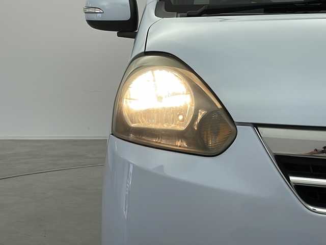 ダイハツ ミラ イース G 群馬県 2011(平23)年 3.8万km スカイブルー 雹害車　純正ナビ　ＴＶ　ＡＵＸ　スマートキー　プッシュスタート　アイドリングストップ　革巻きステアリング　純正１４インチアルミホイール　横滑り防止機能　電動格納ミラー　純正ドアバイザー　禁煙車
