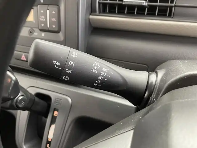 スズキ ワゴンＲ FX 大分県 2024(令6)年 0.7万km ピュアホワイトP 純正オーディオ　MANUAL-P/(CD/FM/AM/AUX)/ドラレコ前後/プッシュスタート/スマートキー×２/シートヒーター/コーナーセンサー/デュアルブレーキサポート/ヘッドライトレベライザー/誤発信抑制機能/車線逸脱警報装置/先行車発信お知らせ機能/ドアバイザー/プライバシーガラス/純正フロアマット
