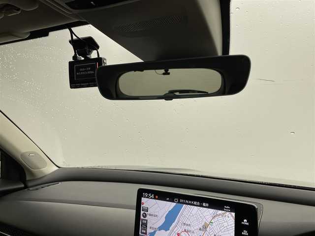 ホンダ ＺＲ－Ｖ ハイブリッド e:HEV Z 福井県 2023(令5)年 1.2万km クリスタルブラックパール ホンダセンシング/・衝突軽減ブレーキ/・車線逸脱警報機能/・クルーズコントロール（追従有）/純正Honda CONNECTディスプレー/【AM/FM/Bluetooth/フルセグTV/USB】/ETC2.0/ワイヤレス充電器/全方位カメラ/本革シート/パワーシート（運転席/助手席）/シートヒーター（運転席/助手席）/BOSEプレミアムサウンドシステム(12スピーカー)/プッシュスタート/スマートキー/スペアキー/オートライト/LEDヘッドライド/ドライブレコーダー