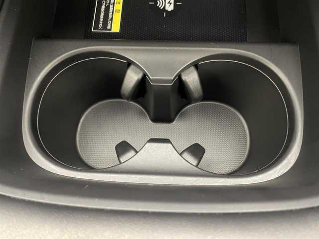 ホンダ ＺＲ－Ｖ ハイブリッド e:HEV Z 福井県 2023(令5)年 1.2万km クリスタルブラックパール ホンダセンシング/・衝突軽減ブレーキ/・車線逸脱警報機能/・クルーズコントロール（追従有）/純正Honda CONNECTディスプレー/【AM/FM/Bluetooth/フルセグTV/USB】/ETC2.0/ワイヤレス充電器/全方位カメラ/本革シート/パワーシート（運転席/助手席）/シートヒーター（運転席/助手席）/BOSEプレミアムサウンドシステム(12スピーカー)/プッシュスタート/スマートキー/スペアキー/オートライト/LEDヘッドライド/ドライブレコーダー