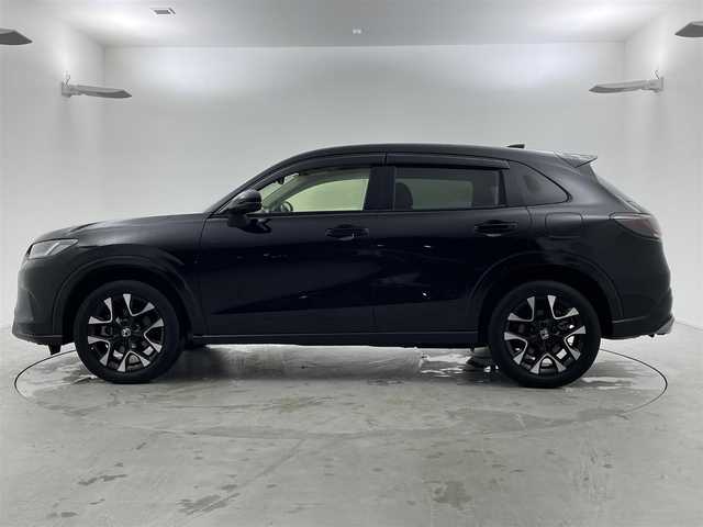 ホンダ ＺＲ－Ｖ ハイブリッド e:HEV Z 福井県 2023(令5)年 1.2万km クリスタルブラックパール ホンダセンシング/・衝突軽減ブレーキ/・車線逸脱警報機能/・クルーズコントロール（追従有）/純正Honda CONNECTディスプレー/【AM/FM/Bluetooth/フルセグTV/USB】/ETC2.0/ワイヤレス充電器/全方位カメラ/本革シート/パワーシート（運転席/助手席）/シートヒーター（運転席/助手席）/BOSEプレミアムサウンドシステム(12スピーカー)/プッシュスタート/スマートキー/スペアキー/オートライト/LEDヘッドライド/ドライブレコーダー