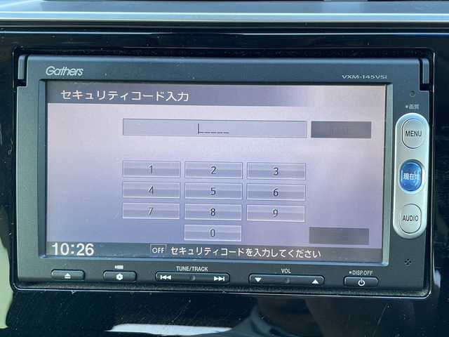 ホンダ フィット 13G Lパッケージ 道東・釧路十勝 2015(平27)年 6.5万km プレミアムホワイトパール 4WD/寒冷地仕様/純正メモリナビ　VXM-145VSi/　(AM/FM/CD/DVD/BT)/バックカメラ/アイドリングストップ/社外ETC/ステアリングスイッチ/スマートキー/LEDヘッドライト