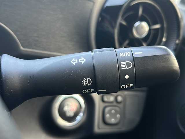 トヨタ アクア G GRスポーツ 大阪府 2018(平30)年 1.8万km ホワイトパールクリスタルシャイン ワンオーナー/純正ナビ【TV/BlueTooth】/バックカメラ/プリクラッシュセーフティ/クルーズコントロール/ドライブレコーダー/レーダー探知機/プッシュスタート/電動格納ミラー/社外16インチアルミホイール/ETC